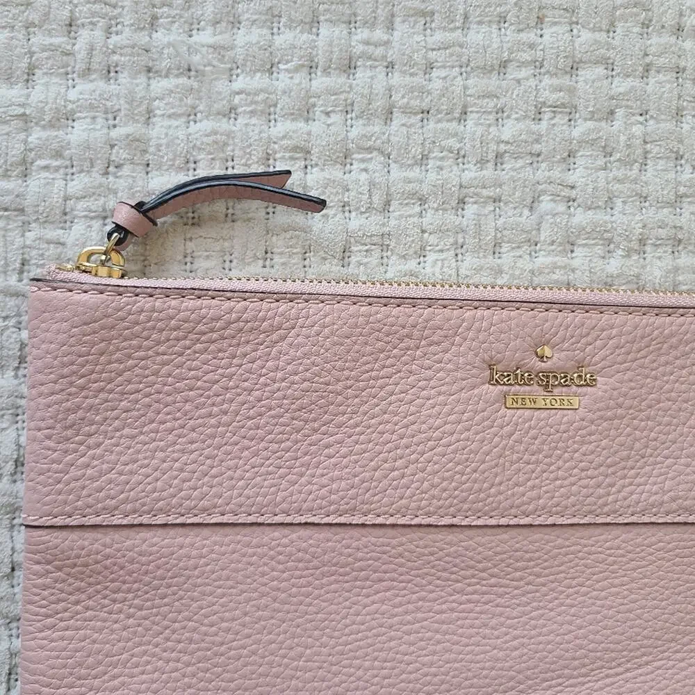 Kate Spade Blush Pink Grained Leather Cluth